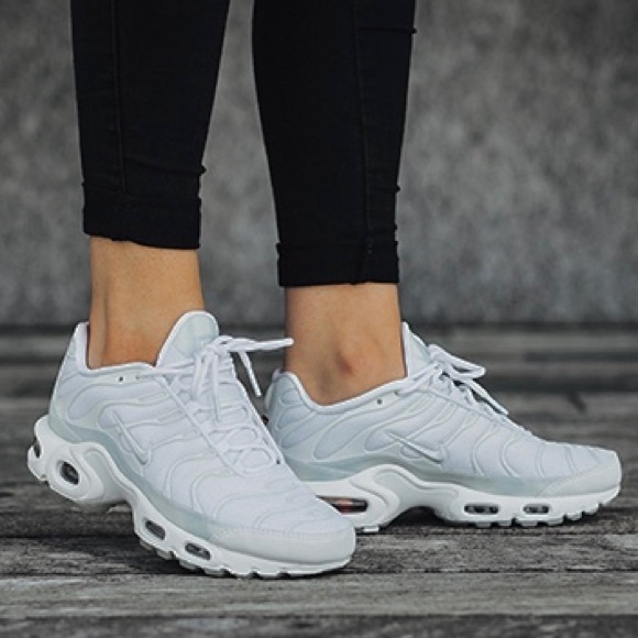 air max plus ice blue